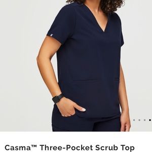 Figs 3 pocket Scrub Top